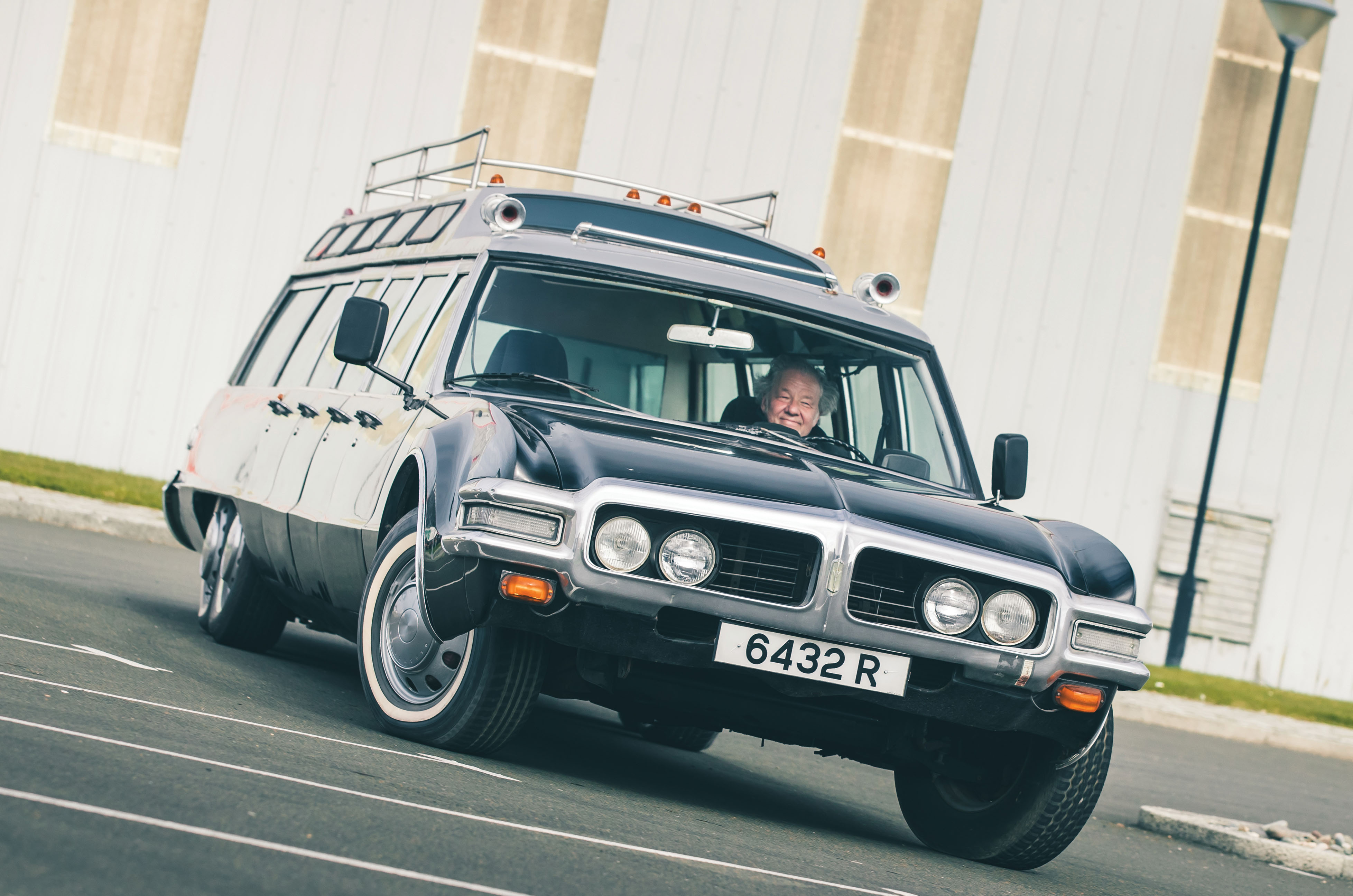 Classic & Sports Car – AQC Jetway 707: meet the Oldsmobile Toronado with 15 seats