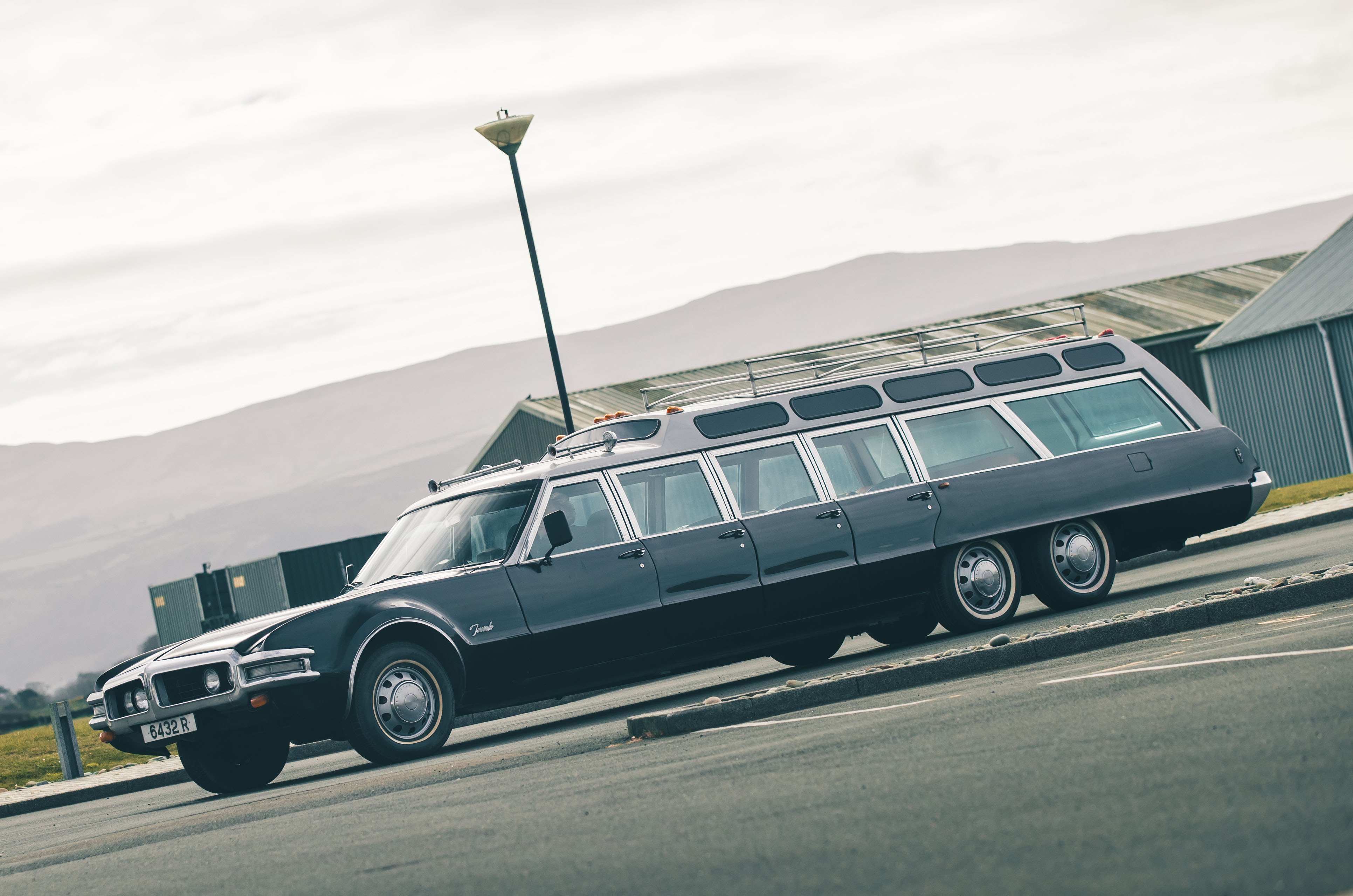 Classic & Sports Car – AQC Jetway 707: meet the Oldsmobile Toronado with 15 seats