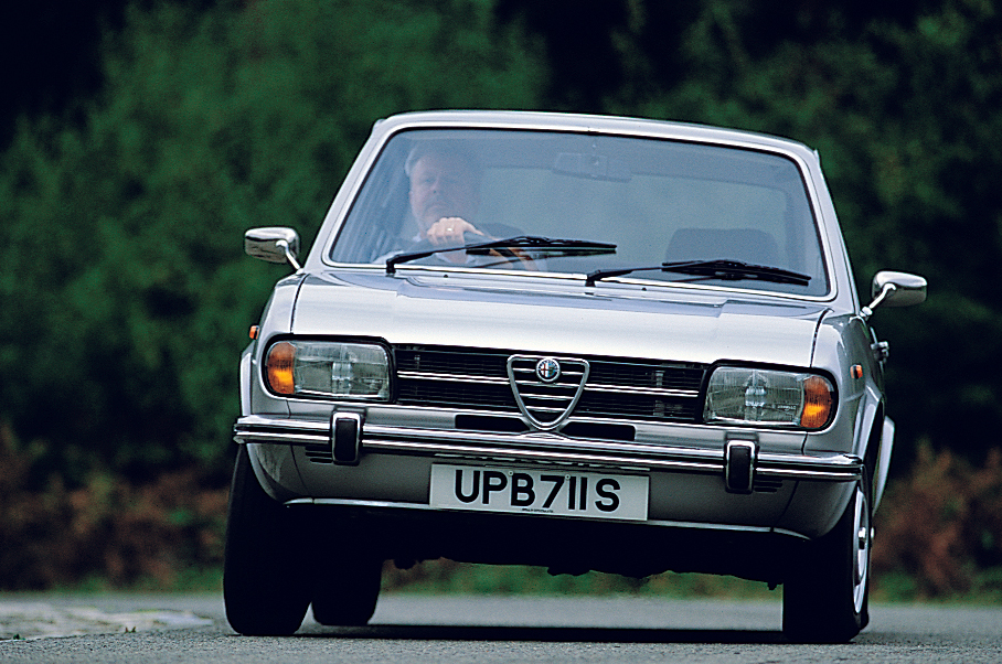 Classic & Sports Car – Alfa Romeo Alfasud vs Citroën GS: leading from the front