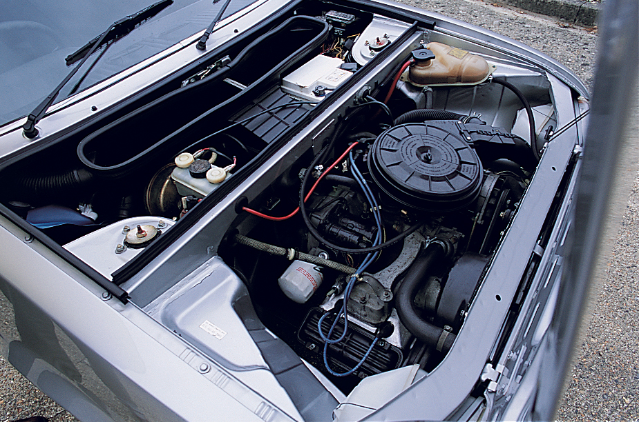 Classic & Sports Car – Alfa Romeo Alfasud vs Citroën GS: leading from the front