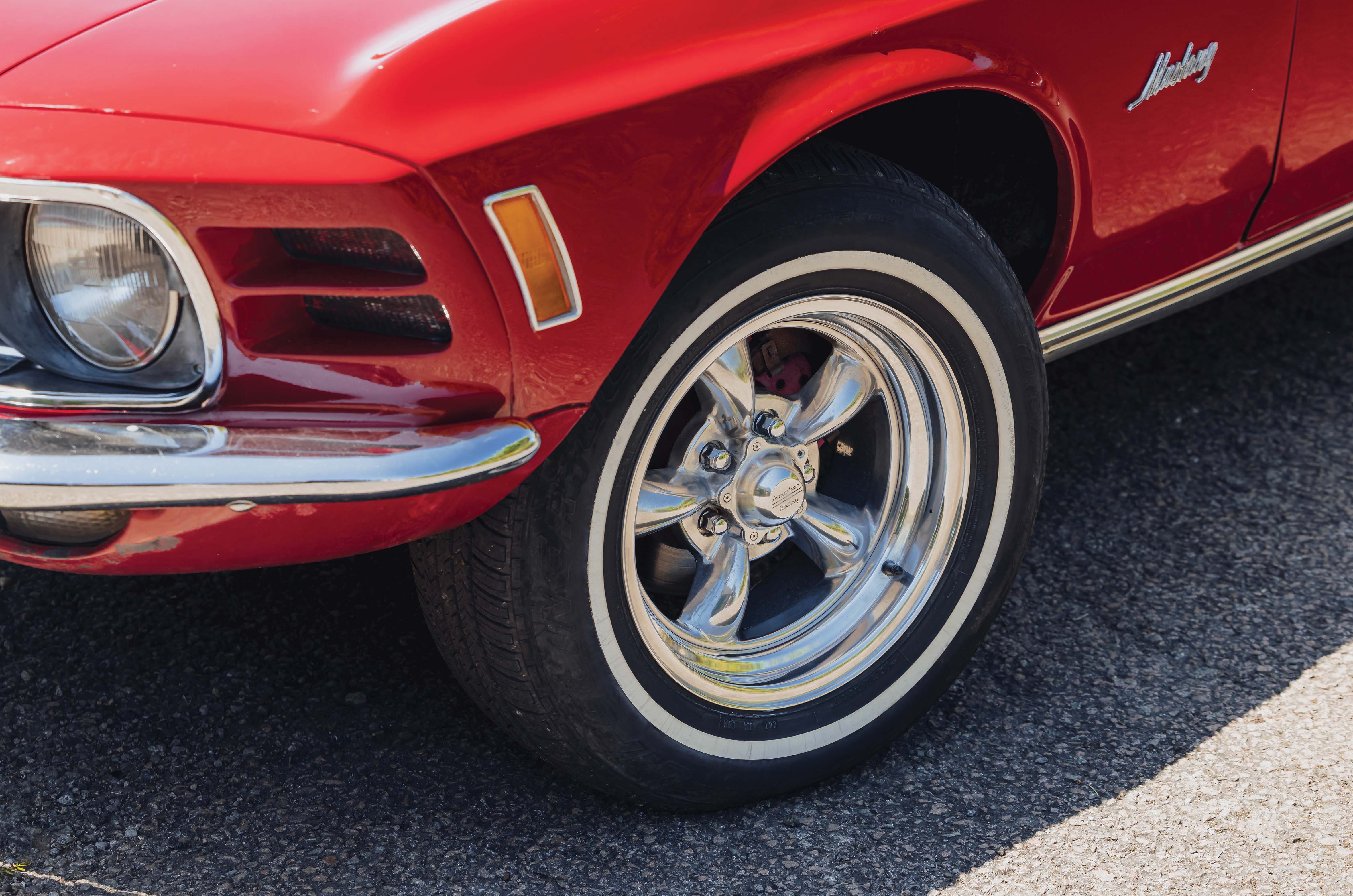 Classic & Sports Car – Triumph Stag vs Ford Mustang Convertible: unlikely rivals