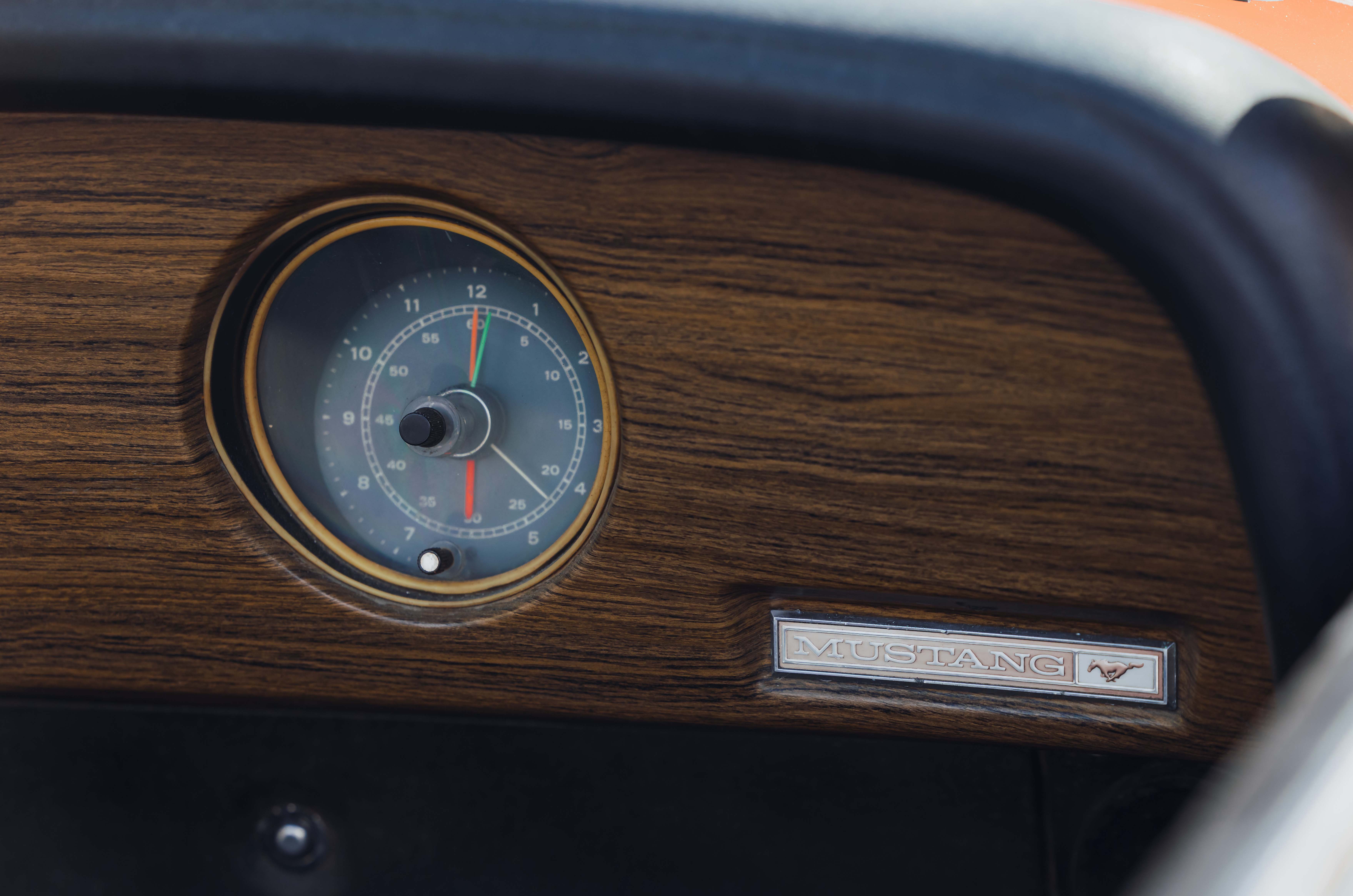 Classic & Sports Car – Triumph Stag vs Ford Mustang Convertible: unlikely rivals