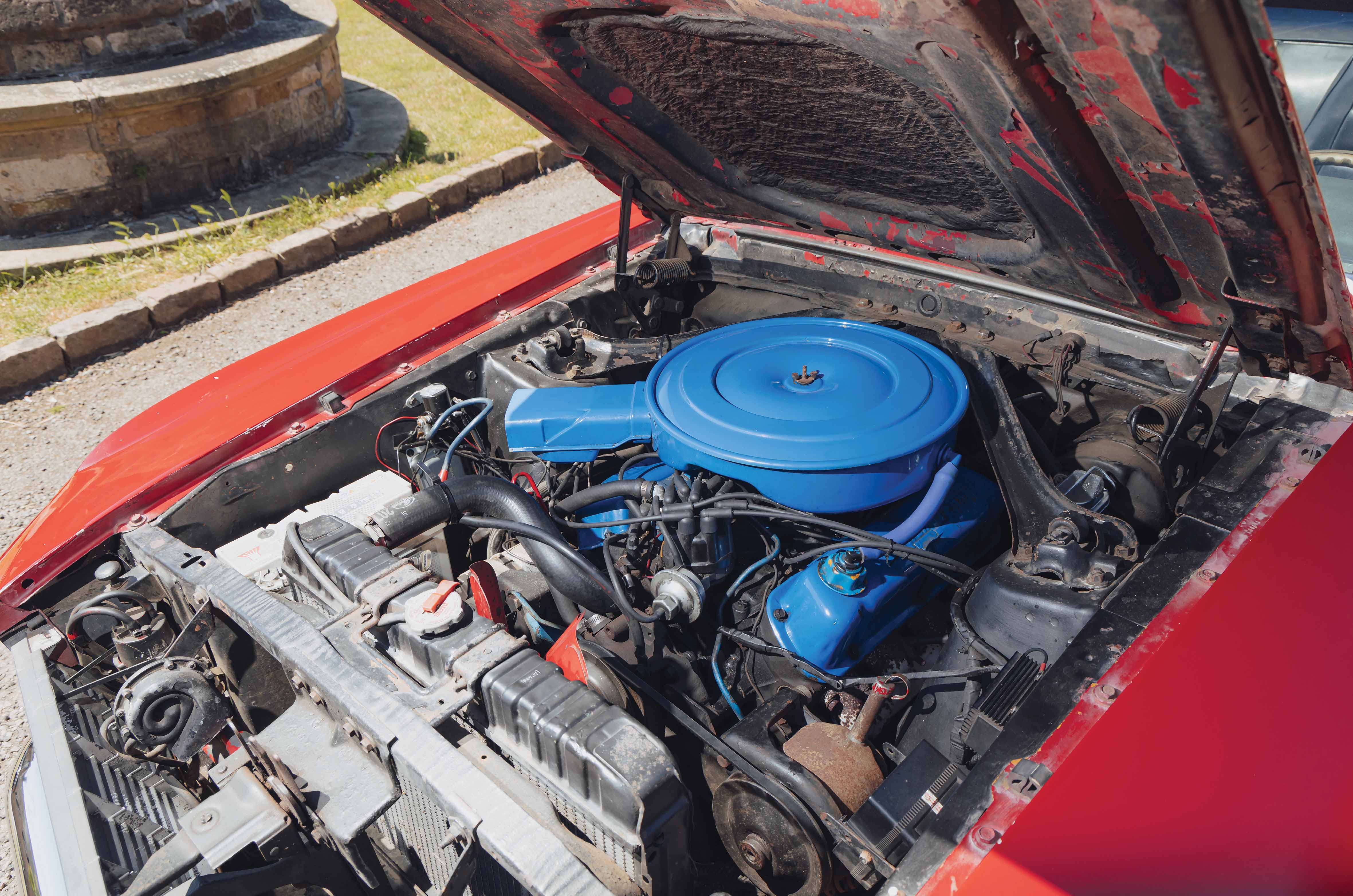 Classic & Sports Car – Triumph Stag vs Ford Mustang Convertible: unlikely rivals