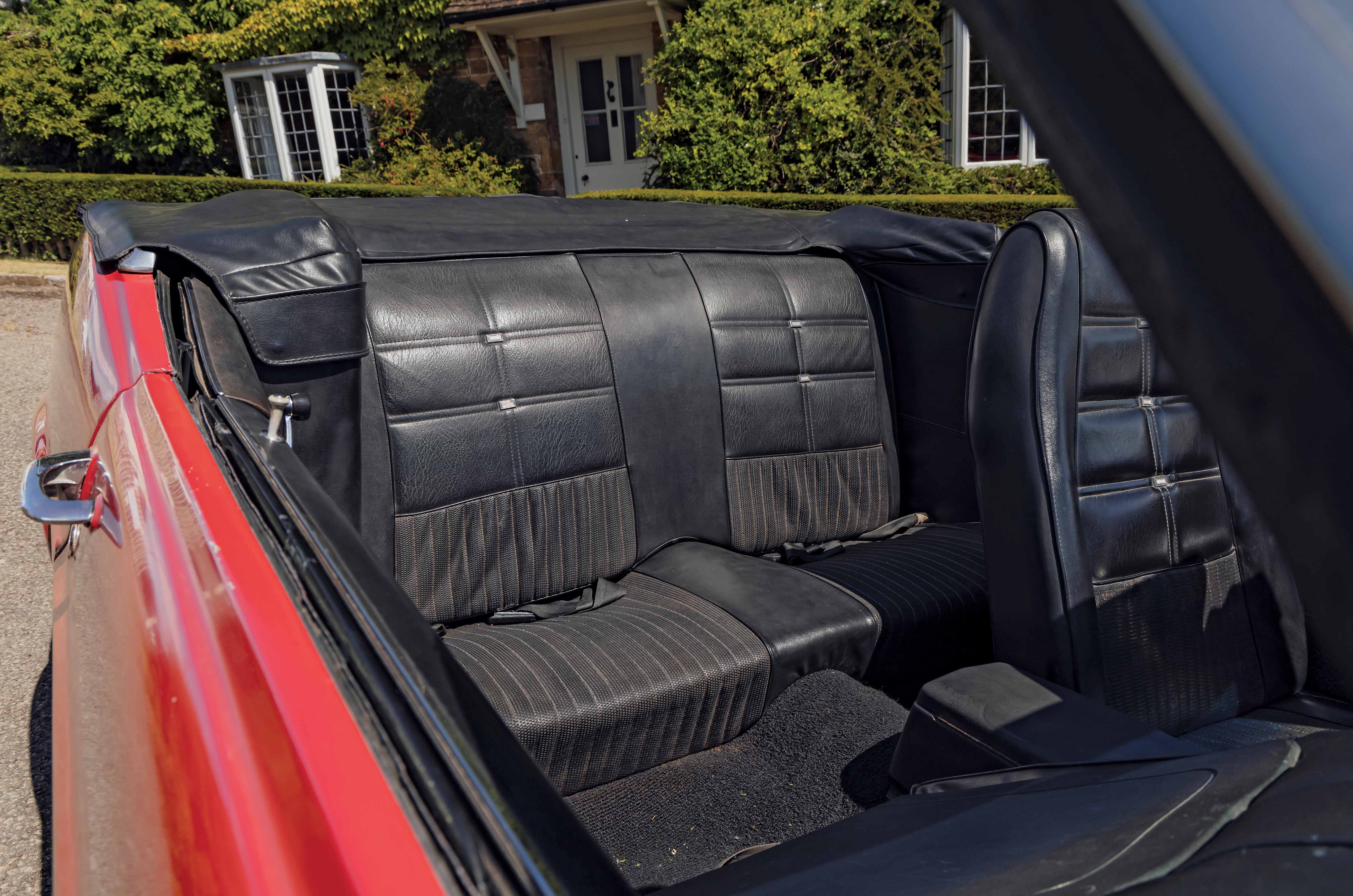 Classic & Sports Car – Triumph Stag vs Ford Mustang Convertible: unlikely rivals