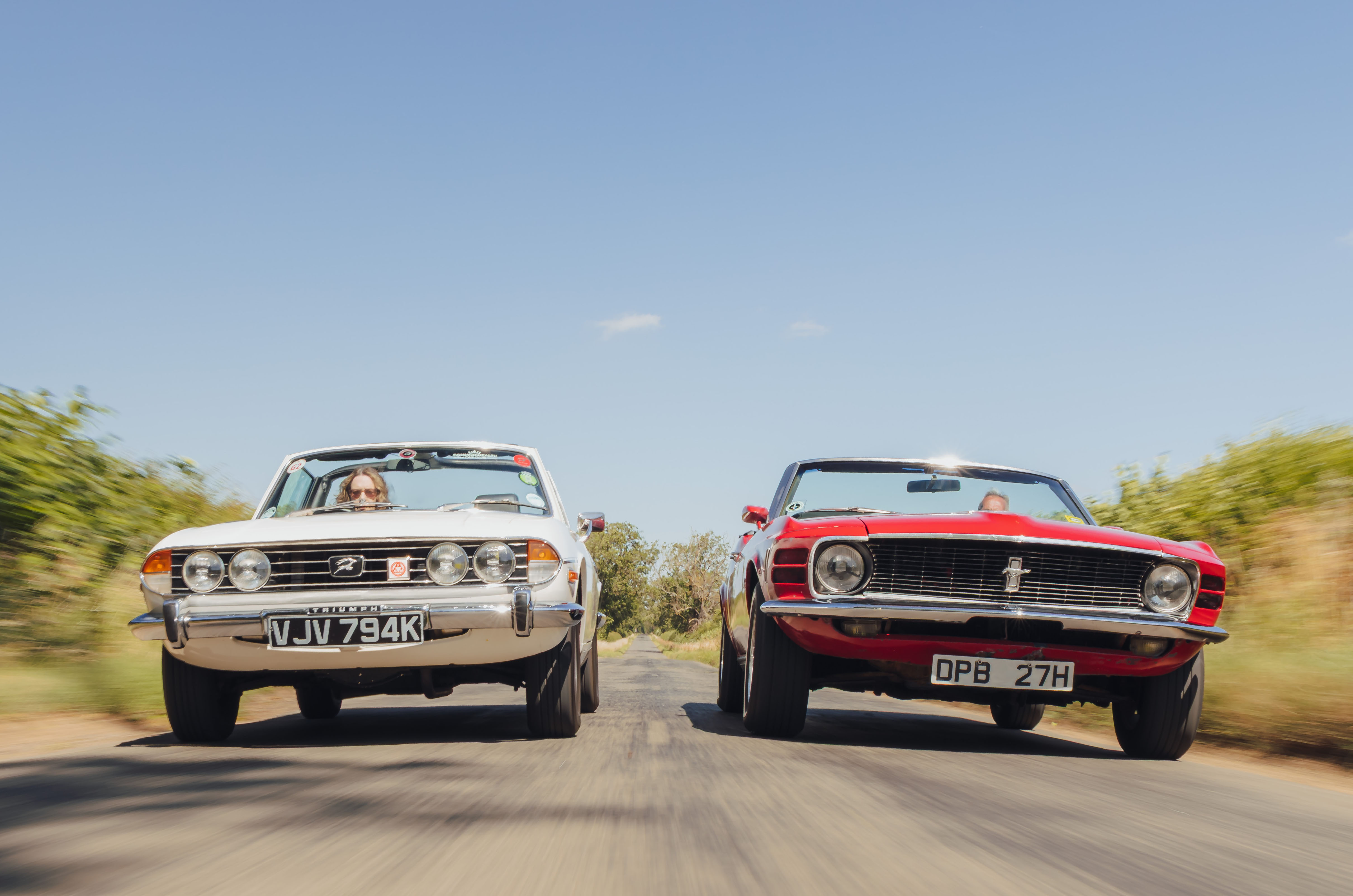 Classic & Sports Car – Triumph Stag vs Ford Mustang Convertible: unlikely rivals