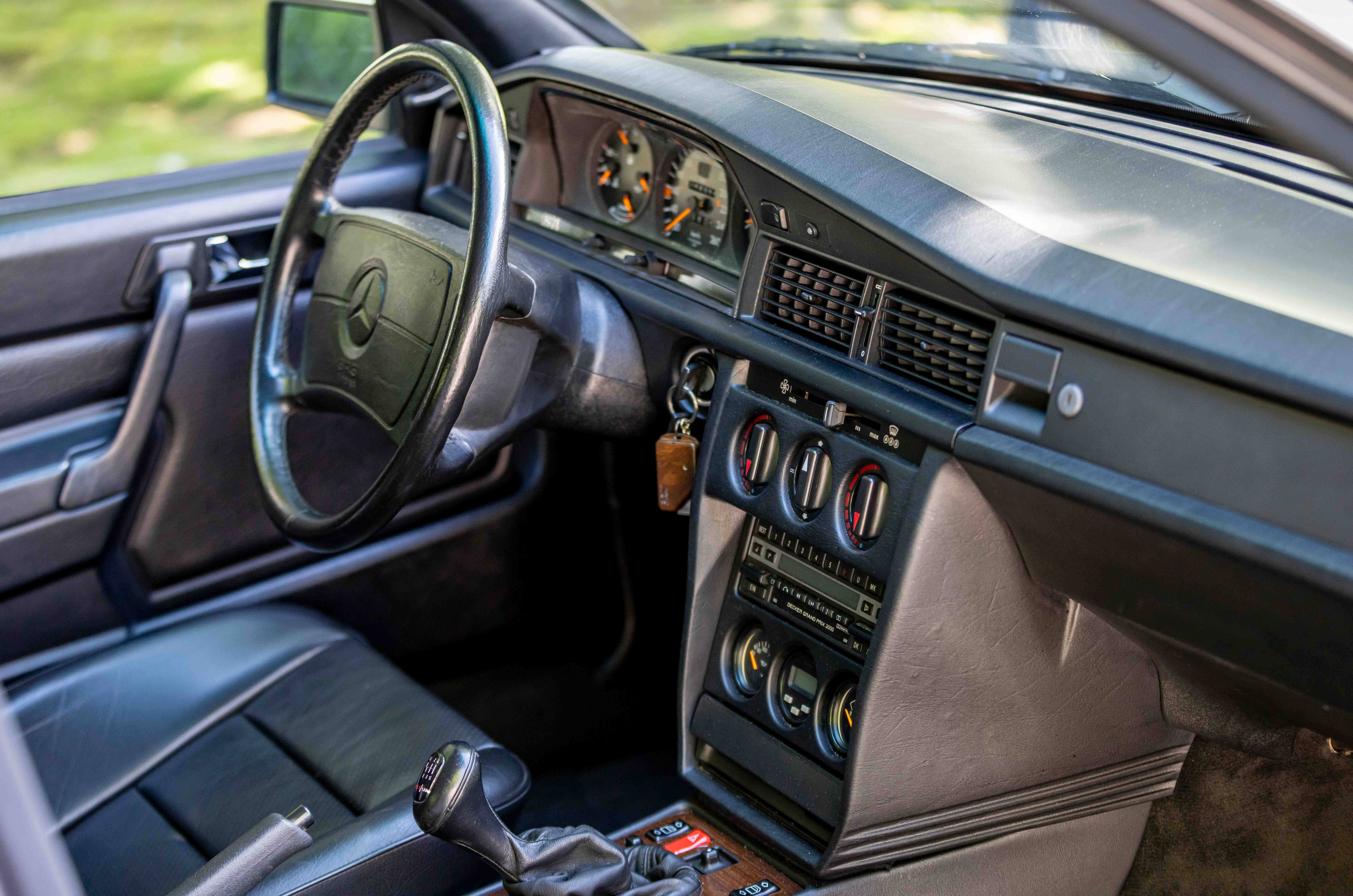 Classic & Sports Car – Mercedes-Benz 190E 2.5-16 Evolution II: wing commander