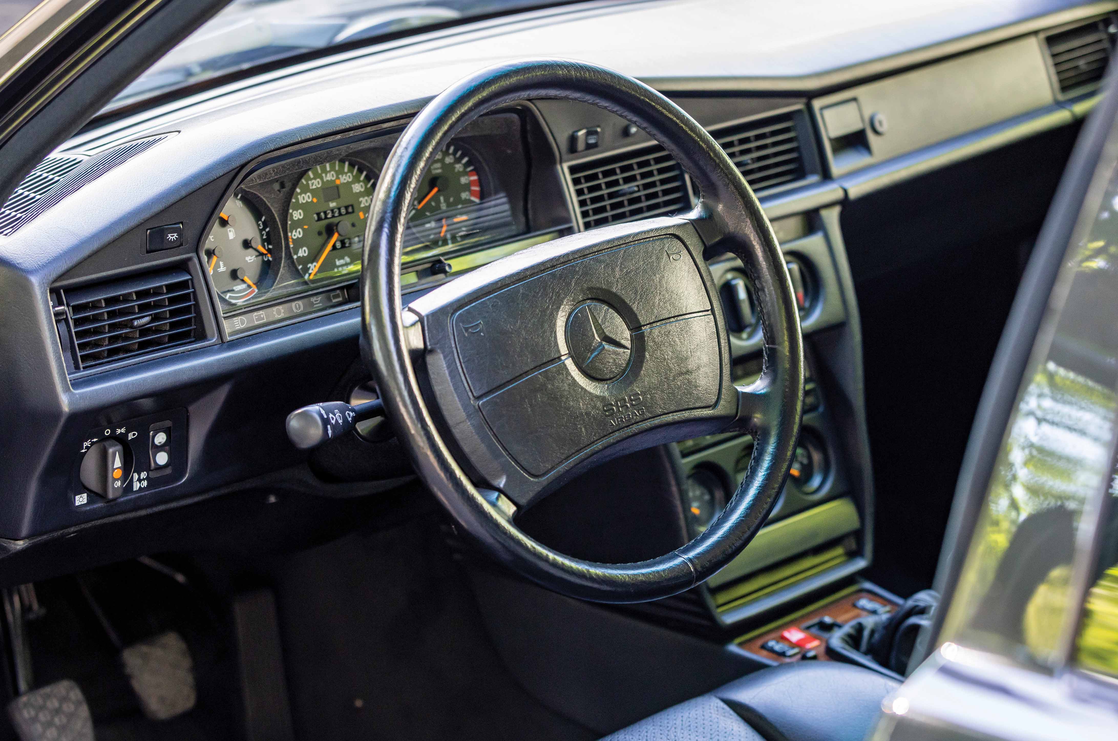 Classic & Sports Car – Mercedes-Benz 190E 2.5-16 Evolution II: wing commander