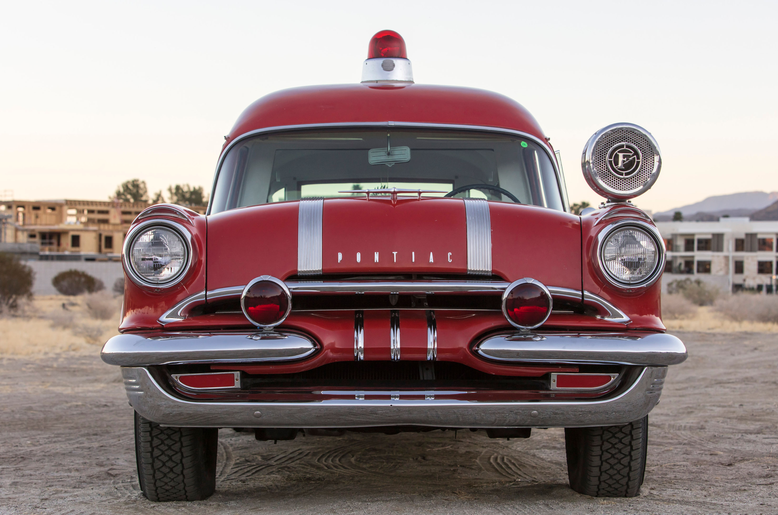 Classic & Sports Car – Pontiac Memphian ambulance: estate of emergency