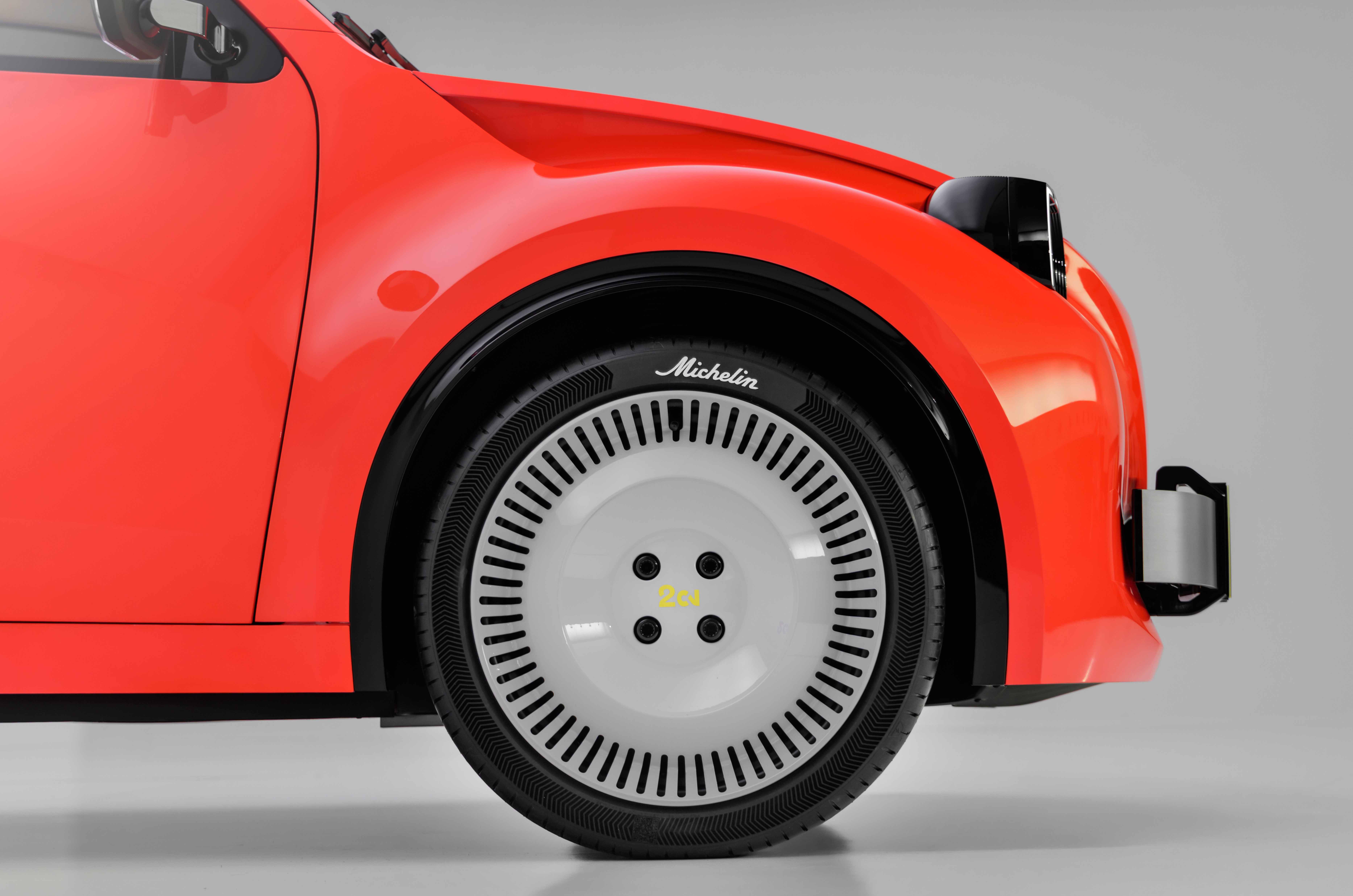 Classic & Sports Car – The Citroën 2CV is back – and it can carry a basket of eggs!