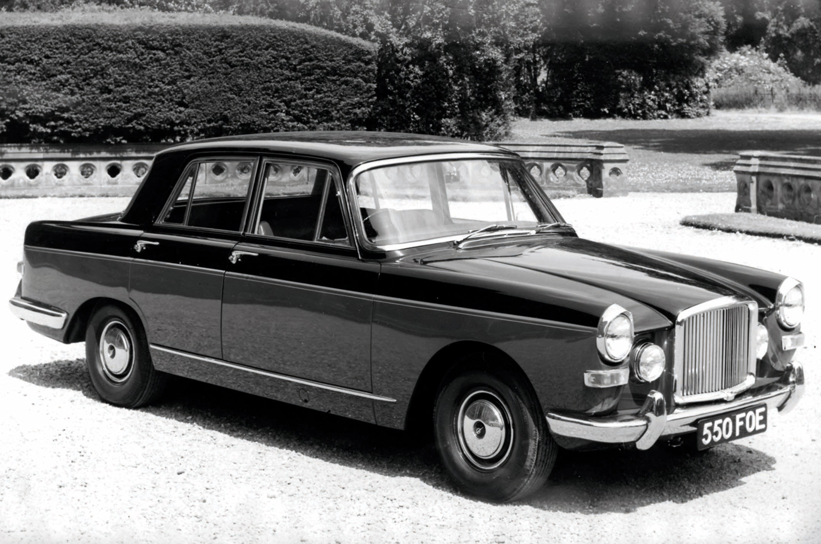 Classic & Sports Car – Buyer’s guide: Rover P5 & P5B