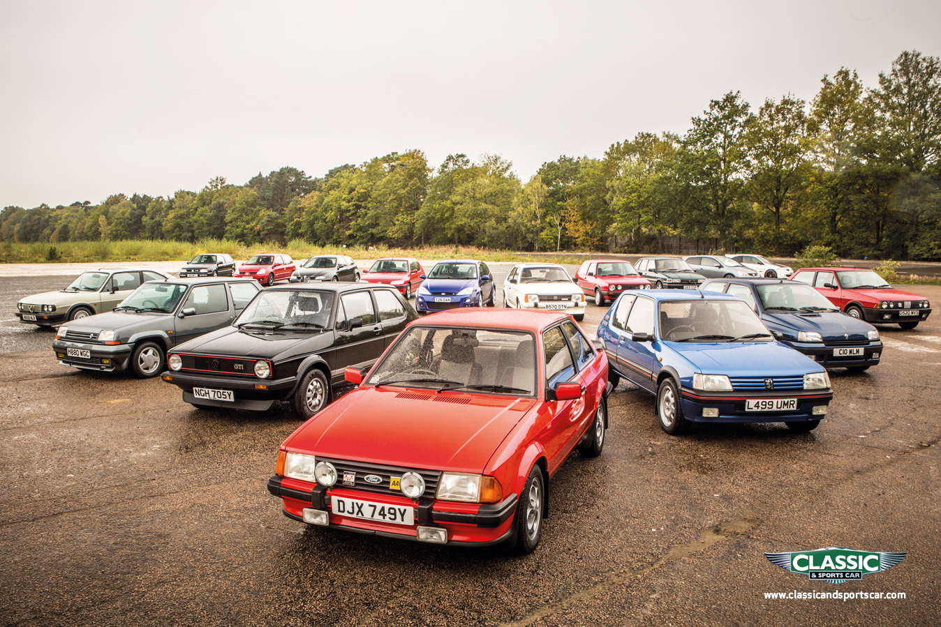 hot hatches wallpaper.jpg