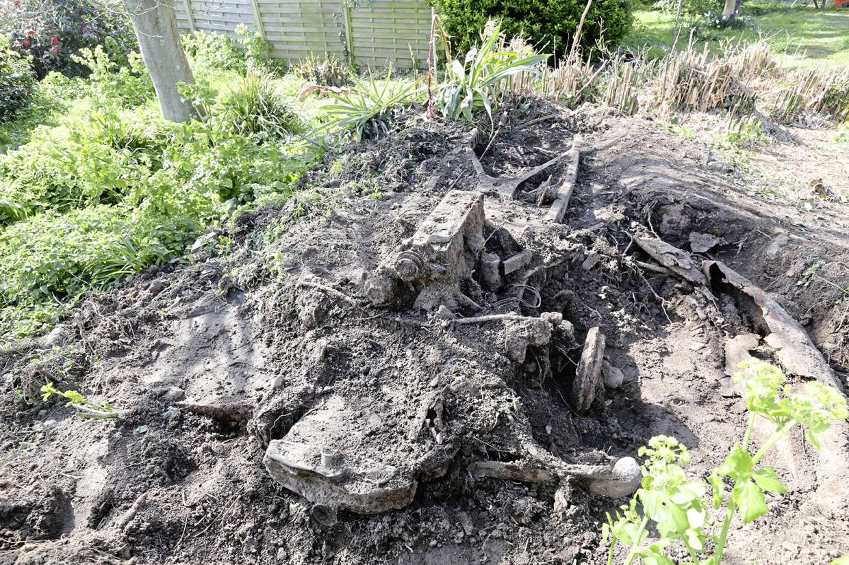 A barn-find Daimler? No, it's a rockery-find...
