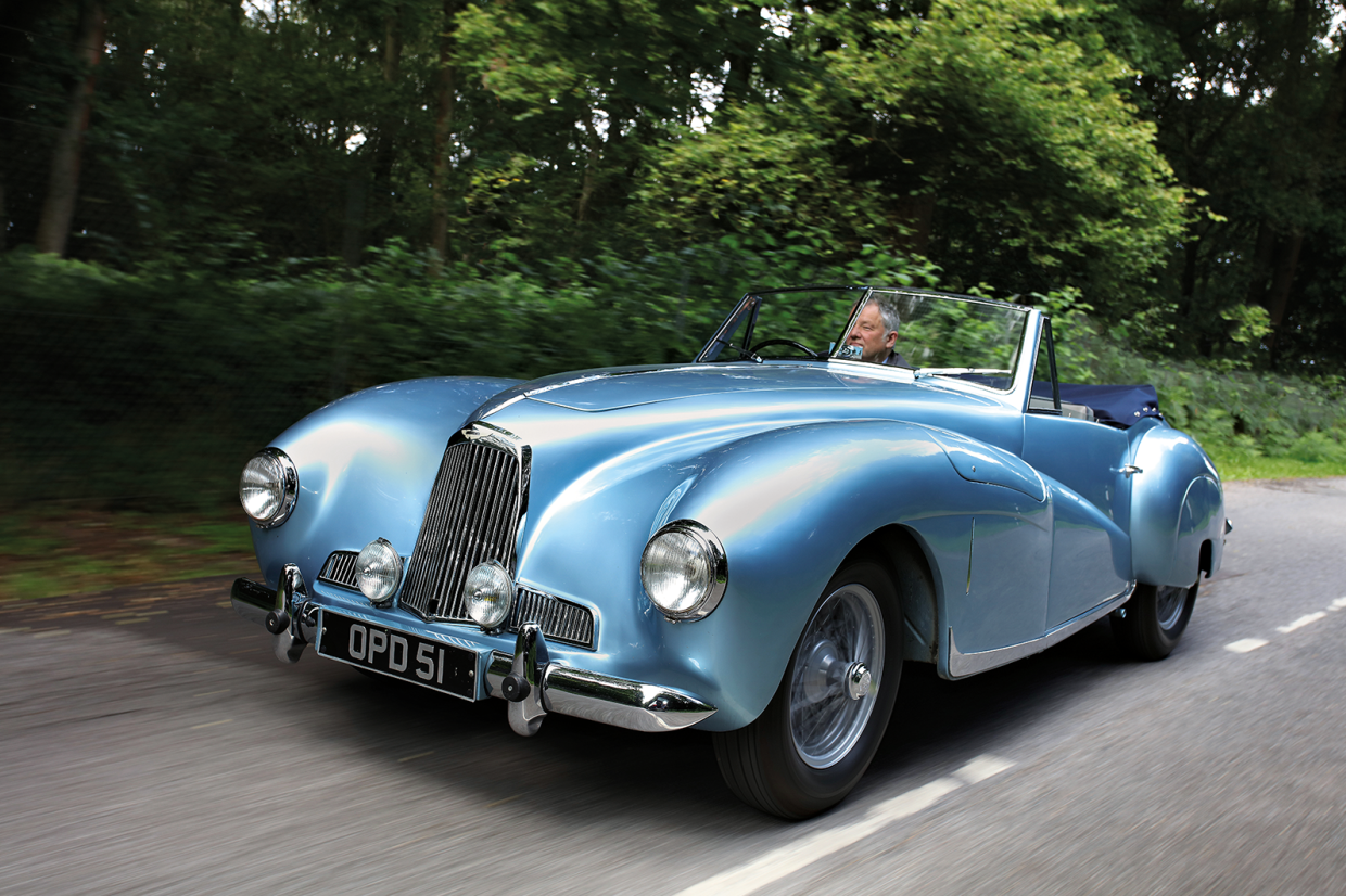 Classic & Sports Car – Aston Martin DB1: inherited beauty