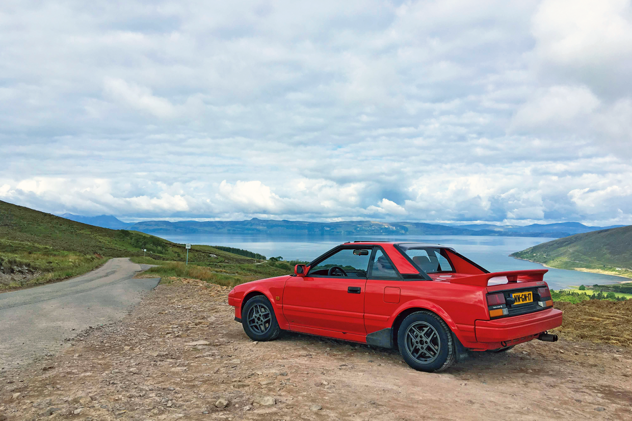 Classic & Sports Car – Your classic: Toyota MR2
