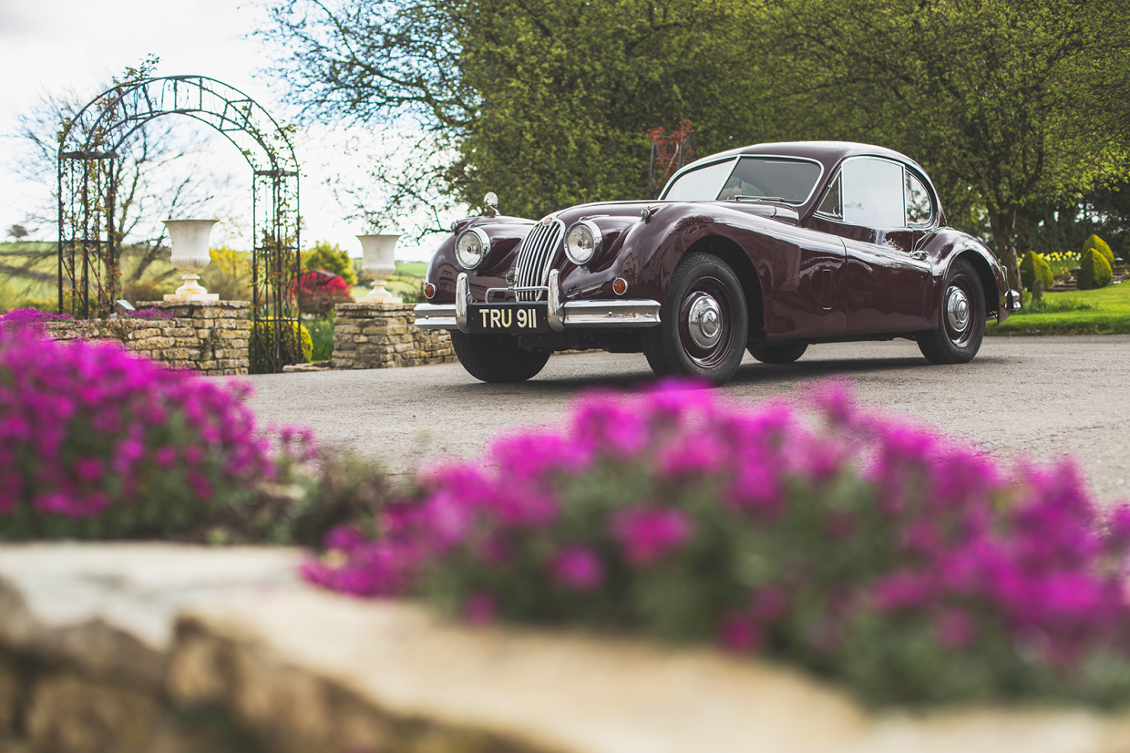 Classic & Sports Car – Restoring grandad’s Jaguar XK140