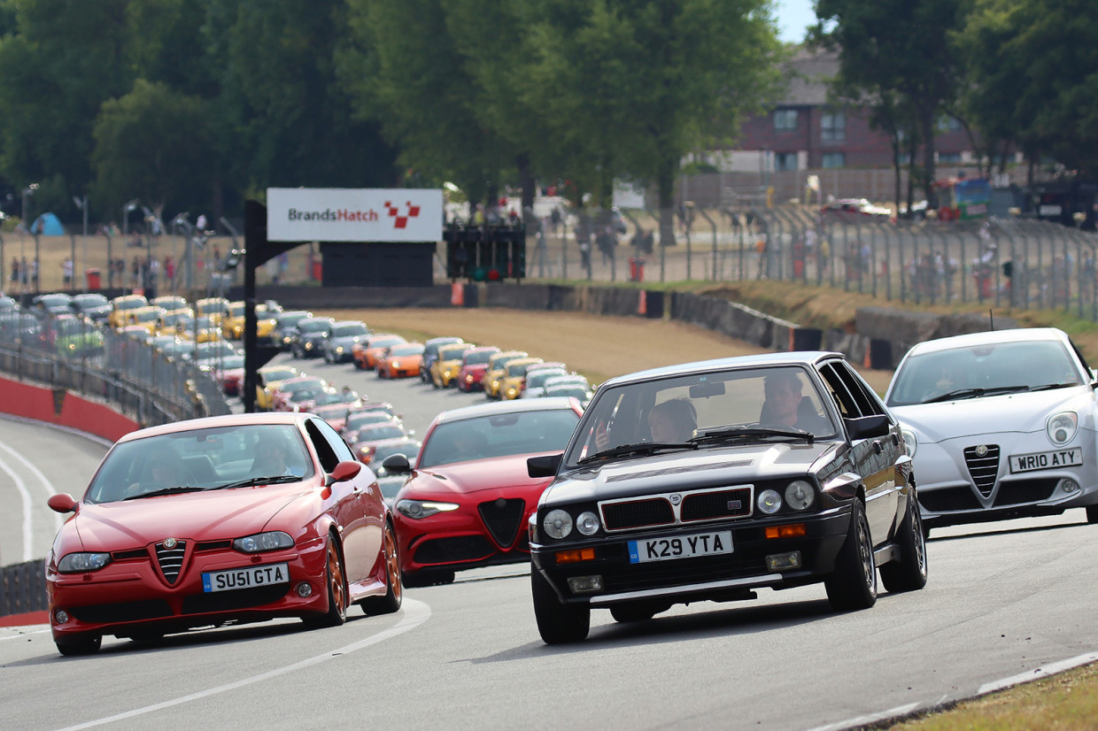 Classic & Sports Car – Festival Italia