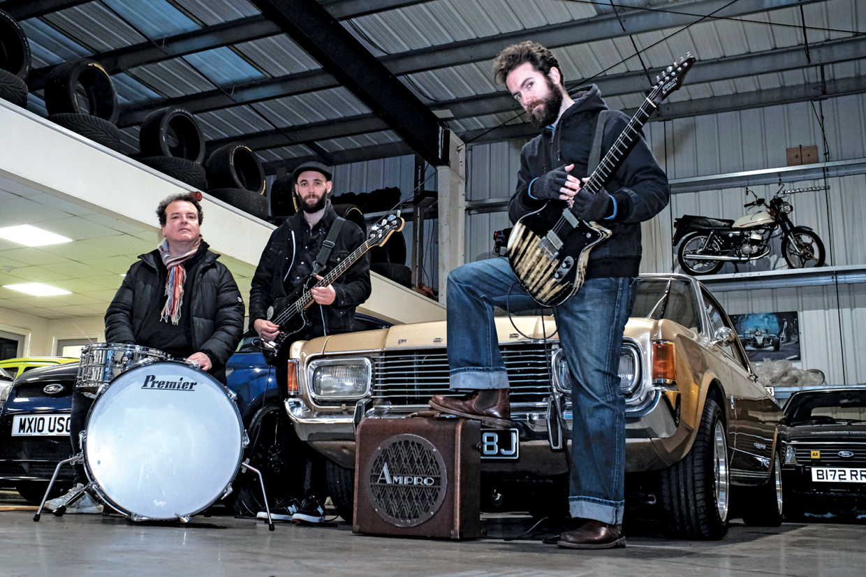 Classic & Sports Car – Also in my garage: Jed Potts & the Hillman Hunters