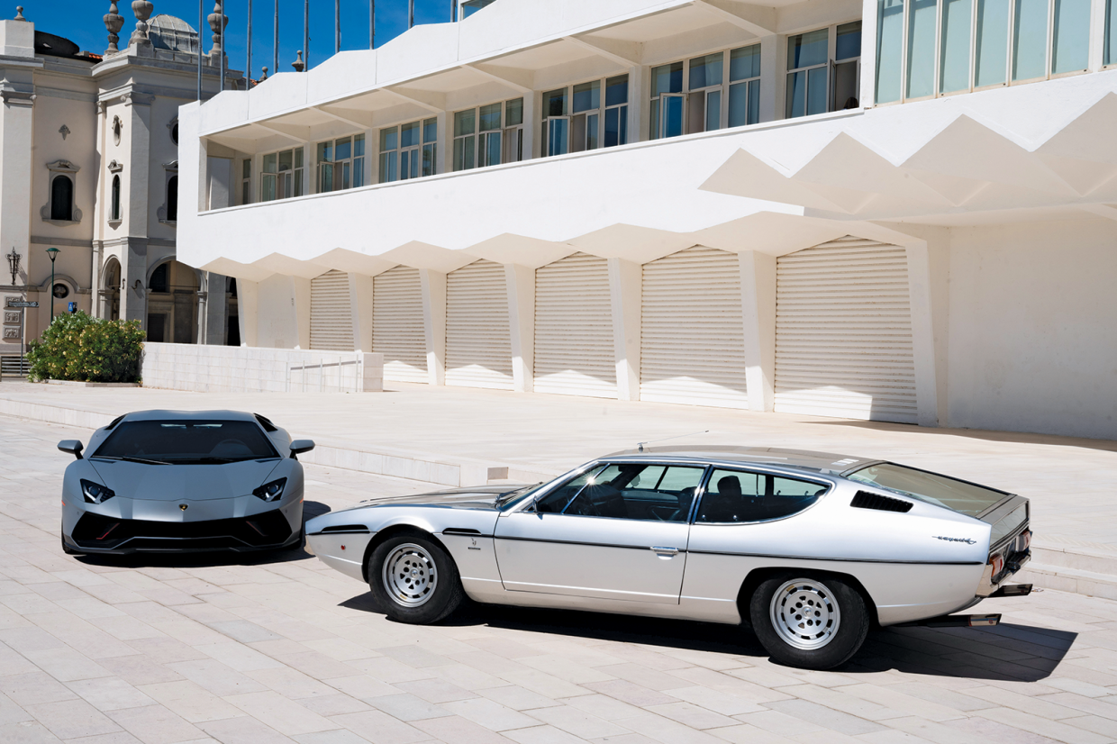 Classic & Sports Car – Lamborghini Espada S3 vs Aventador Ultimae: the Bull’s last fight