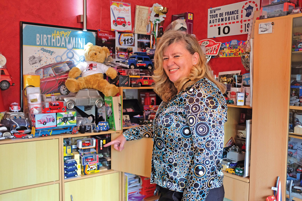 Classic & Sports Car – Also in my garage: classic Minis and memorabilia