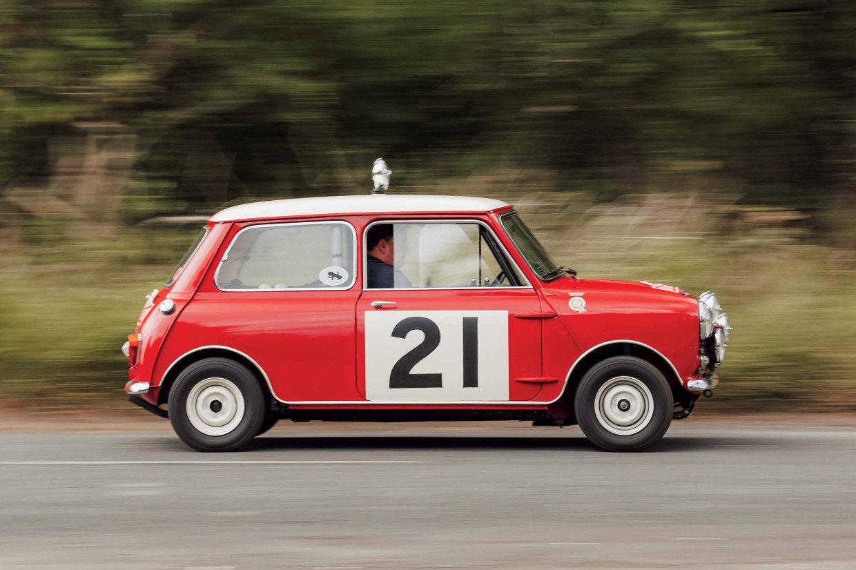 Classic & Sports Car – Mini Cooper ‘S’: small soldier