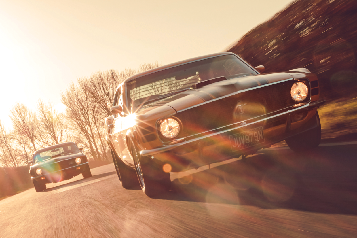 Classic & Sports Car – Ford Mustang Boss 302 vs Mach 1: two trick ponies