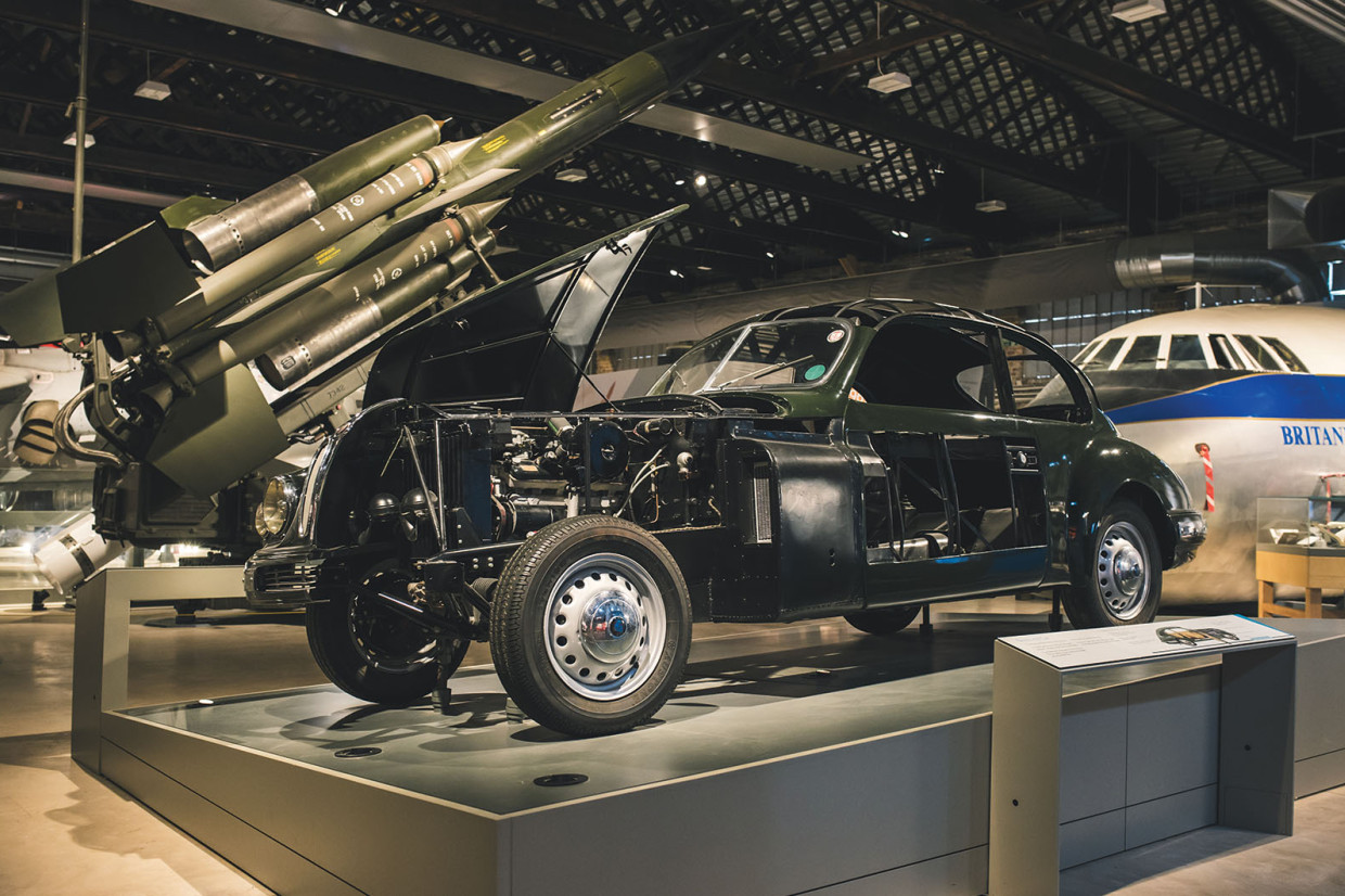 Classic & Sports Car – Mach 2 Motor Show
