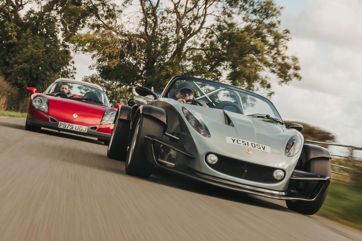 Classic & Sports Car – Renault Sport Spider vs Lotus 340R: diet poke