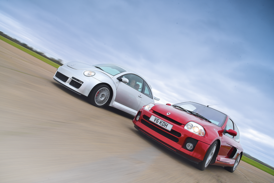 Classic & Sports Car – Unhinged hatches: Volkswagen Beetle RSI vs Renault Clio V6