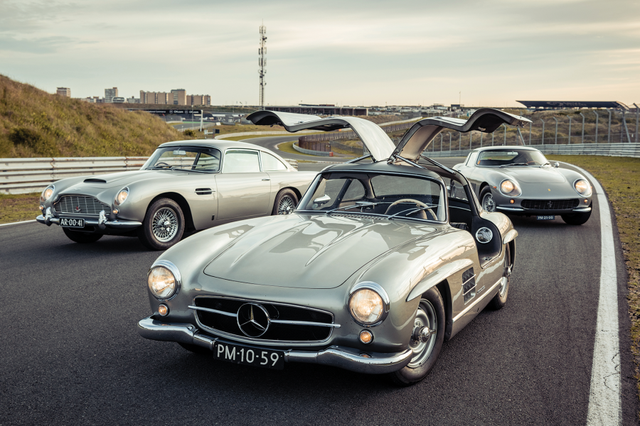 Classic & Sports Car – Aston Martin DB5 vs Mercedes-Benz 300SL vs Ferrari 275GTB: million dollar babies