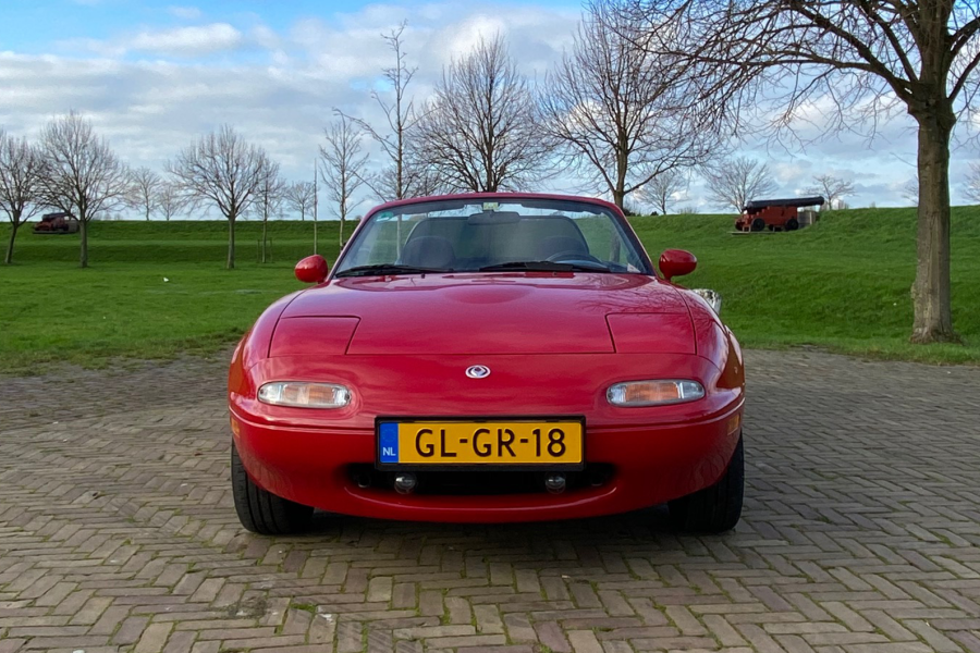 Classic & Sports Car – Your classic: Mazda MX-5