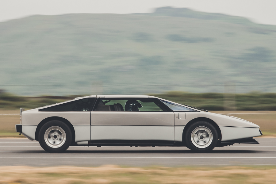 Classic & Sports Car – Aston Martin Bulldog hits 200mph