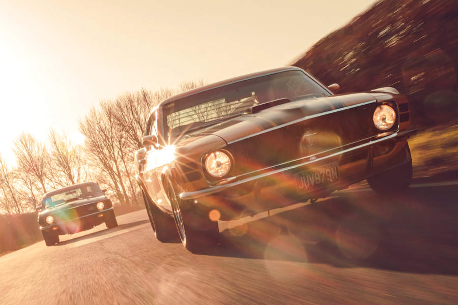 Classic & Sports Car – Ford Mustang Boss 302 vs Mach 1: two trick ponies