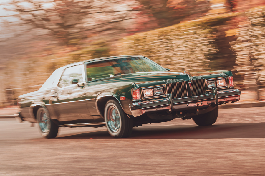 Classic & Sports Car – Pontiac Grand Prix: excess all areas