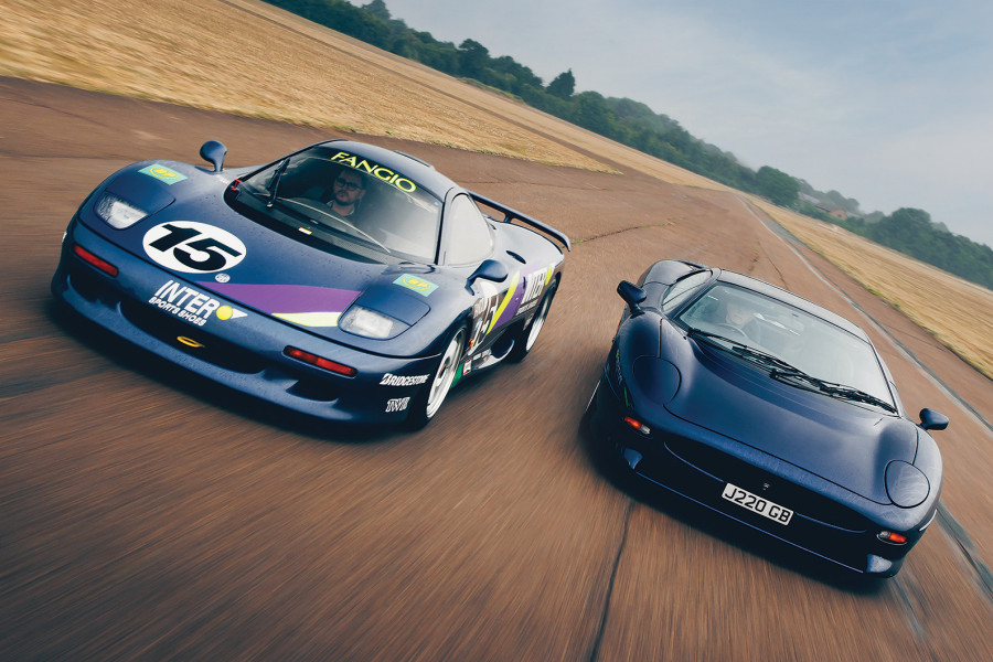 Classic & Sports Car – Jaguar XJ220 vs JaguarSport XJR-15: thunder cats