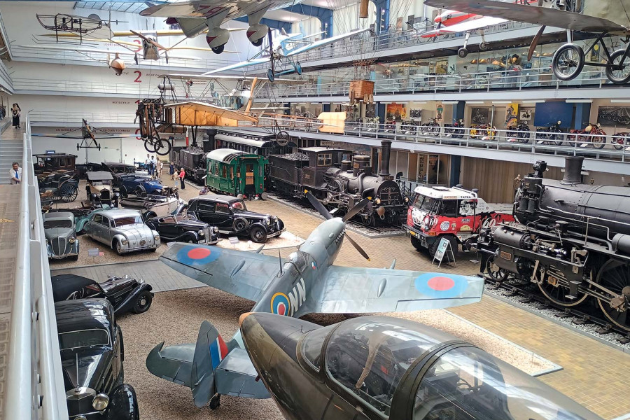 Classic & Sports Car – Classic shrine: National Technical Museum