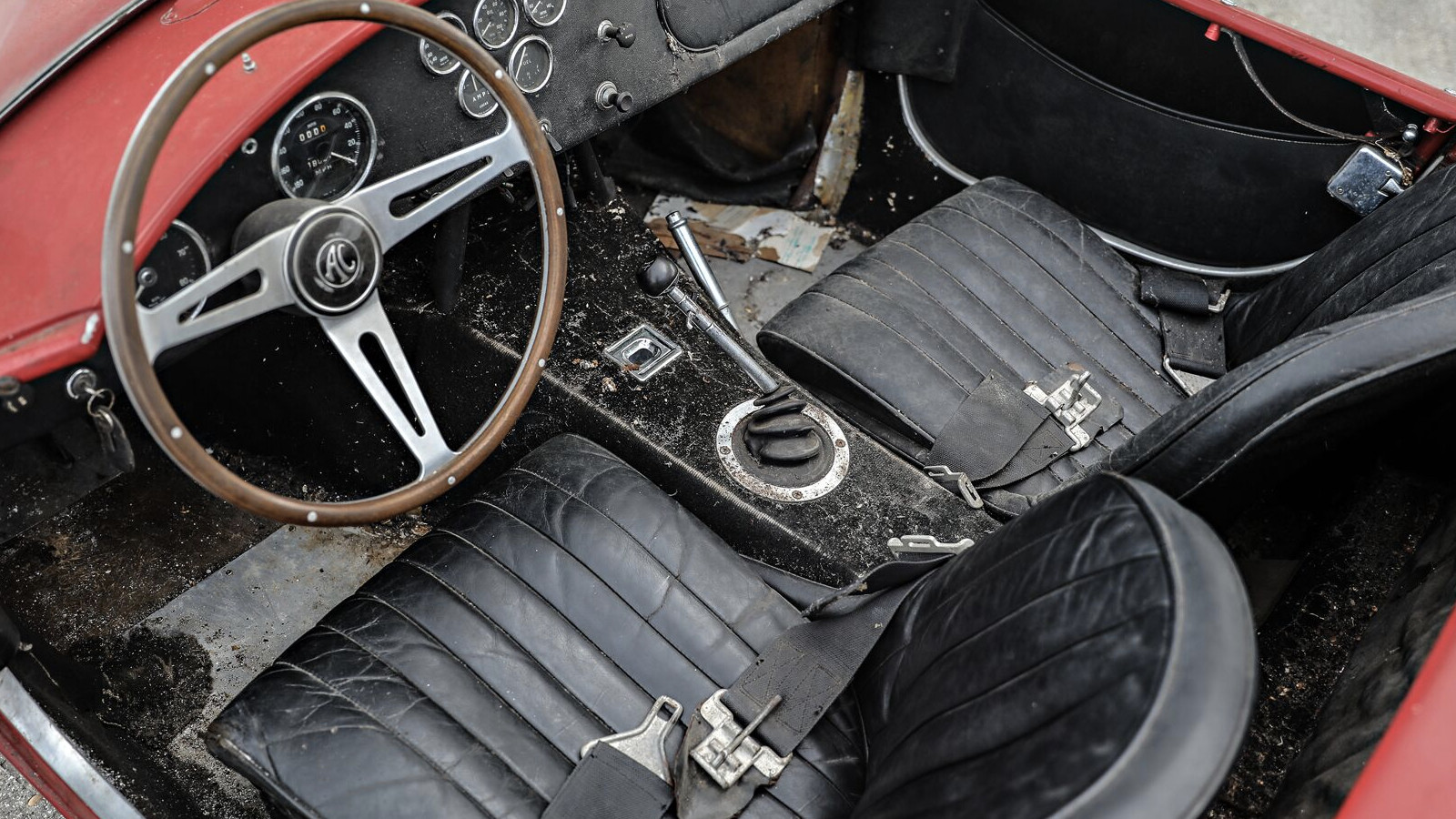 Barn-find Shelby 427 Cobra set to fetch $1m at Amelia Island