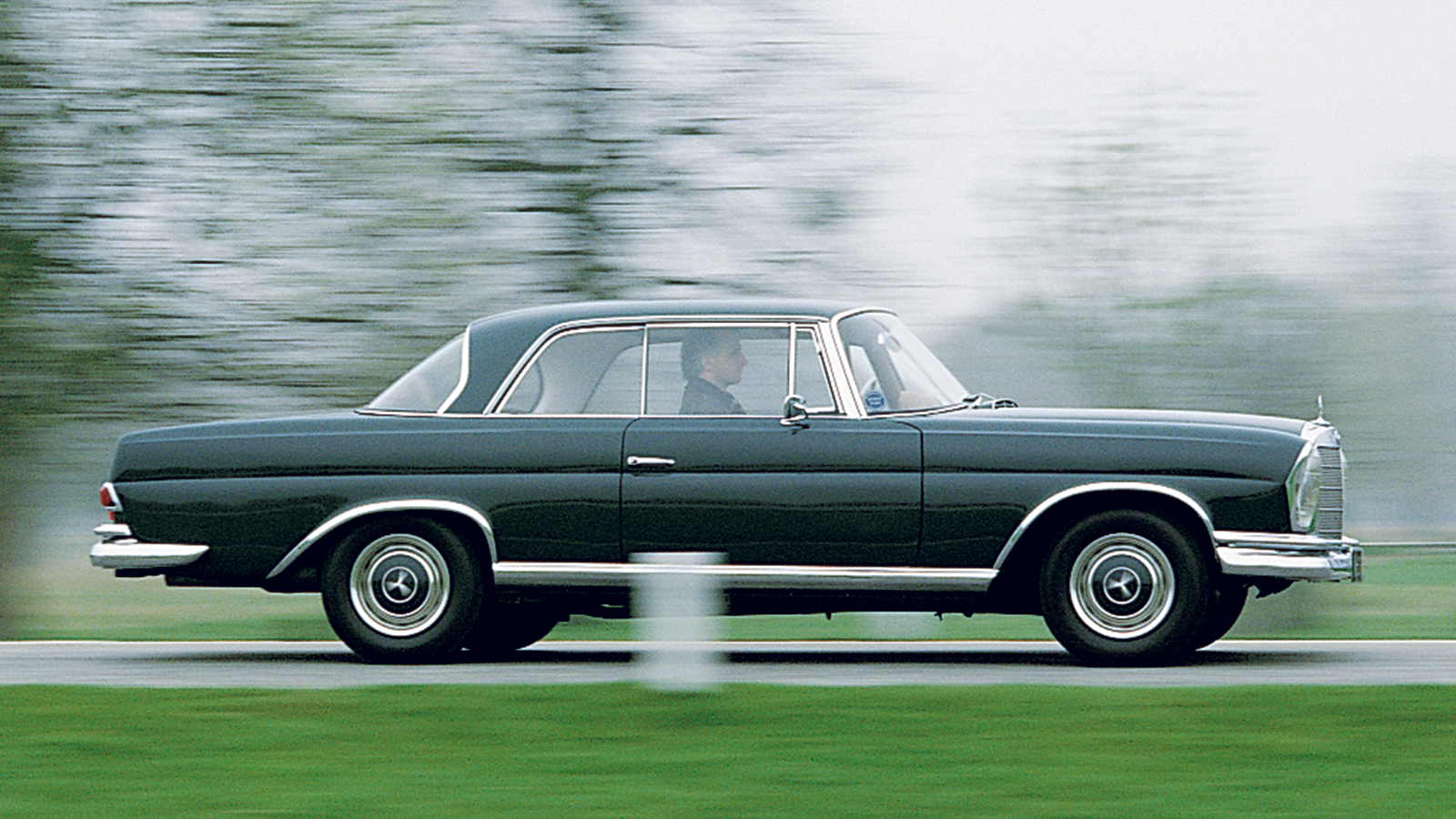 Top 10 undervalued classic cars