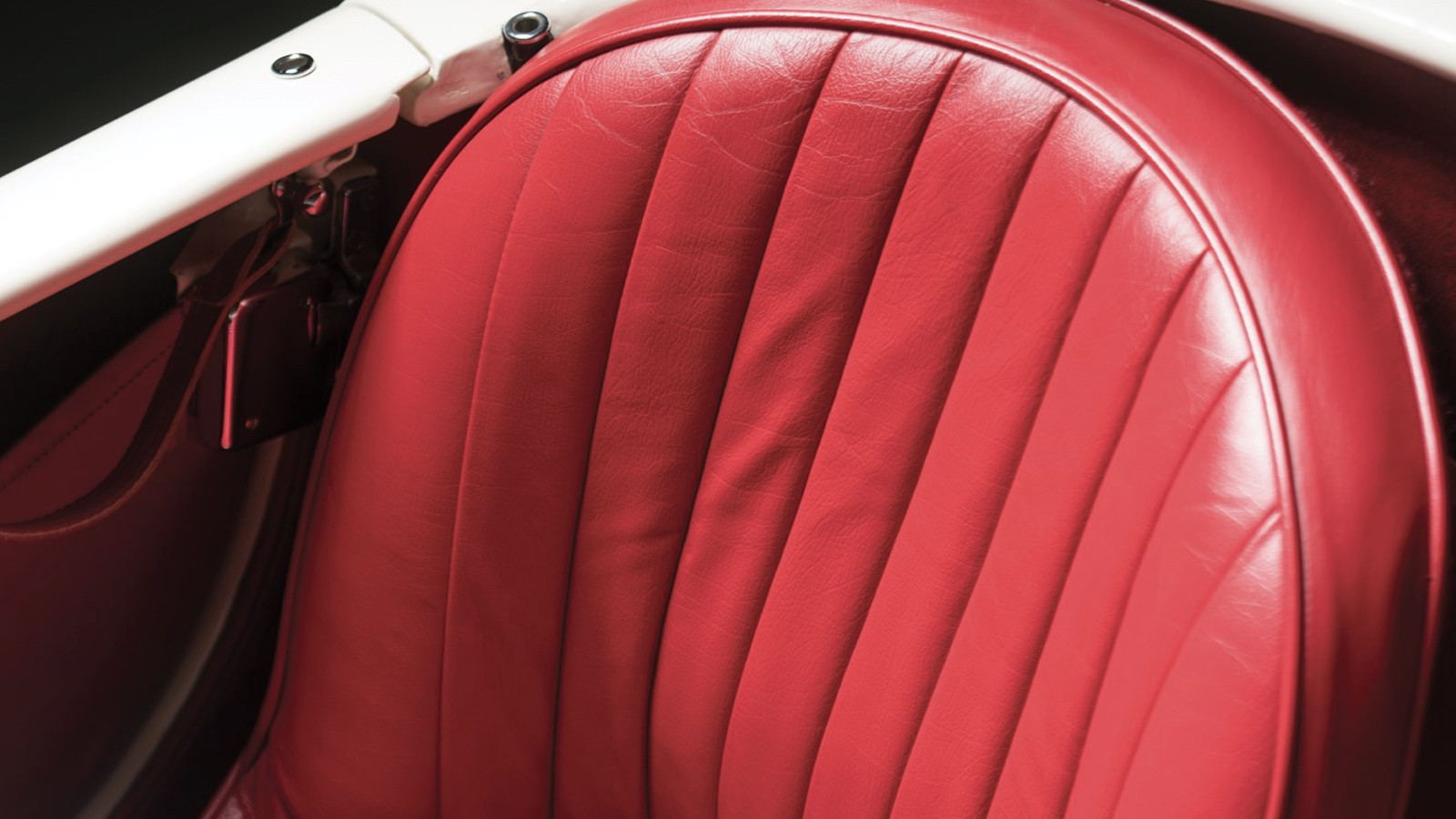 ‘90s barn-find Cobra set to fetch $1m at RM Sotheby’s Amelia Island auction 