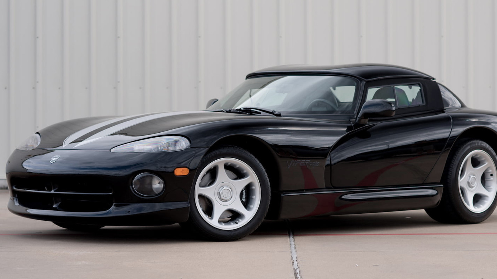 9 Vipers up for grabs at Mecum’s Houston auction