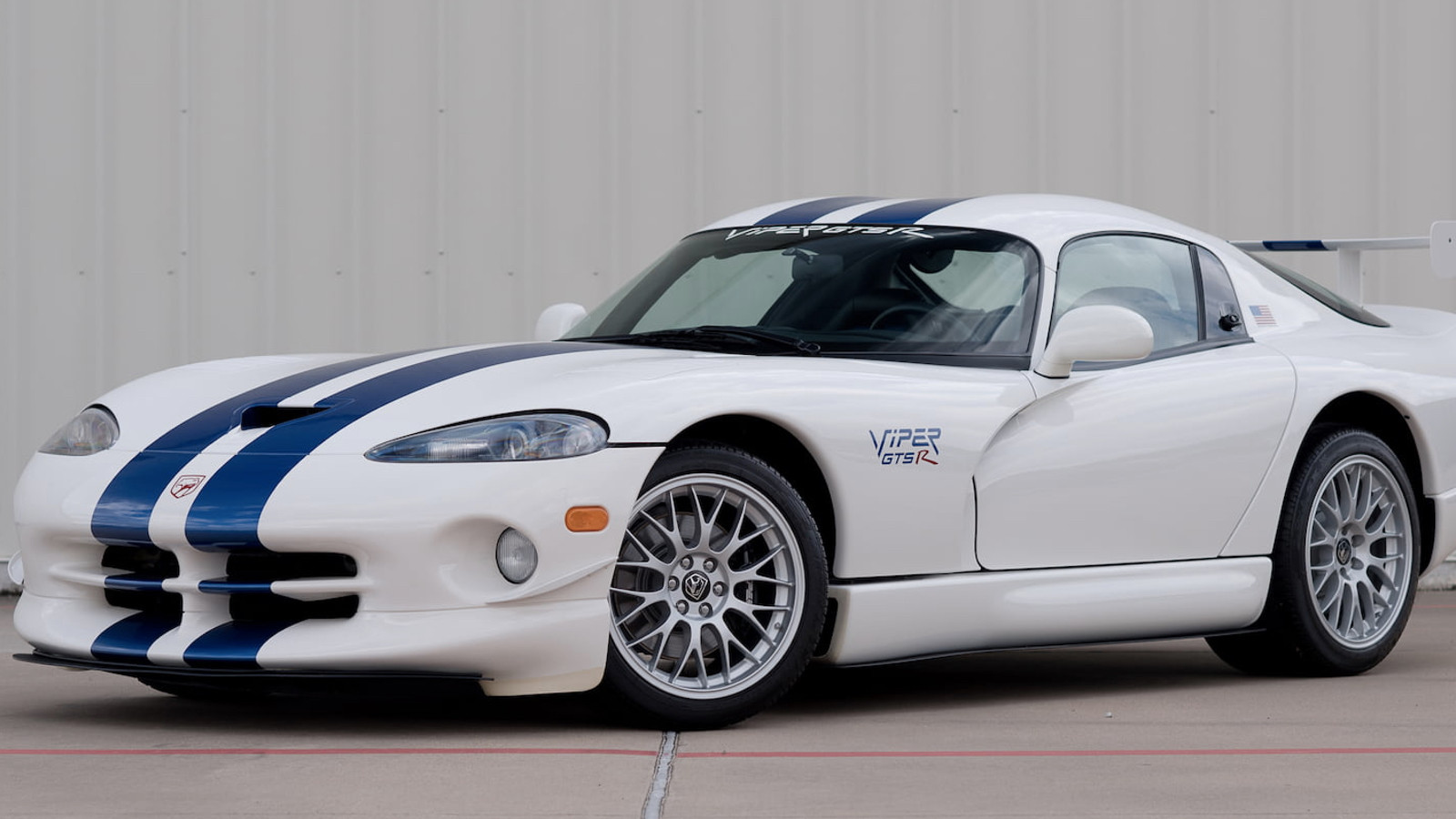 9 Vipers up for grabs at Mecum’s Houston auction
