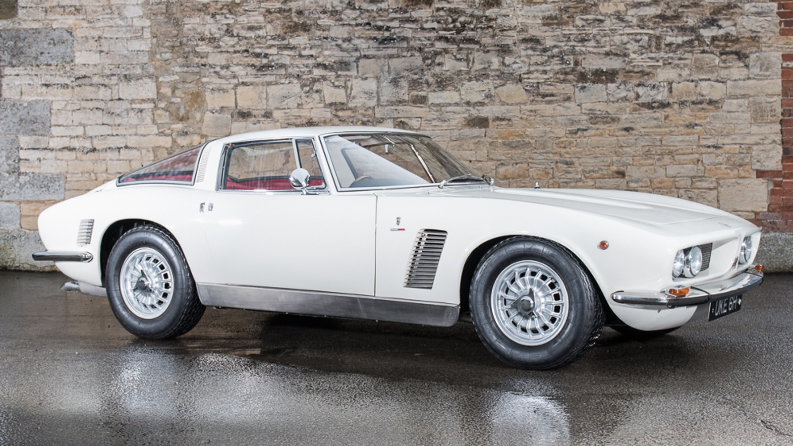 Fabulous Ford GT to lead Saturday’s £5.1m Silverstone auction