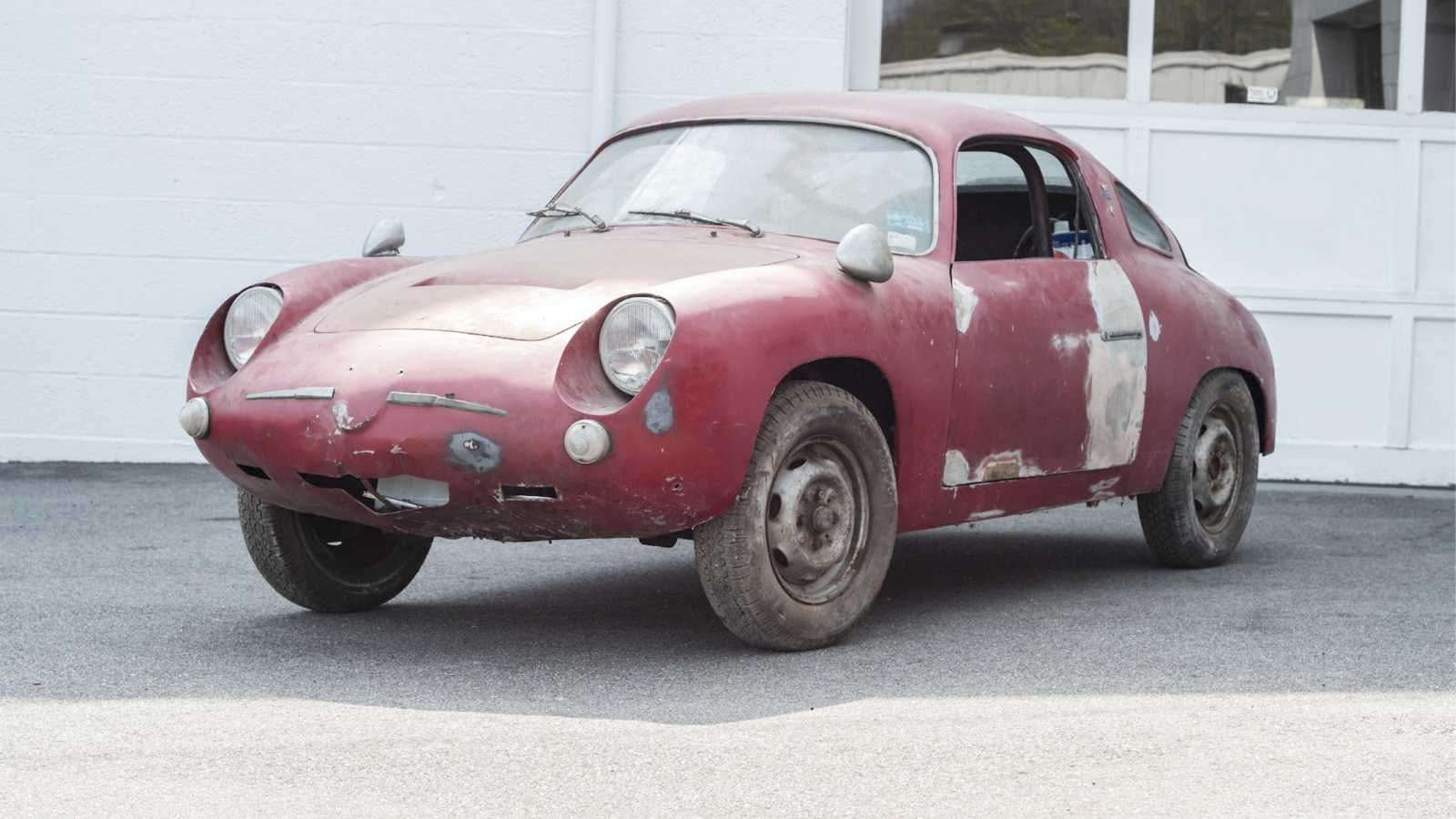 Rare trio of TV barn-find Fiat-Abarths set for auction