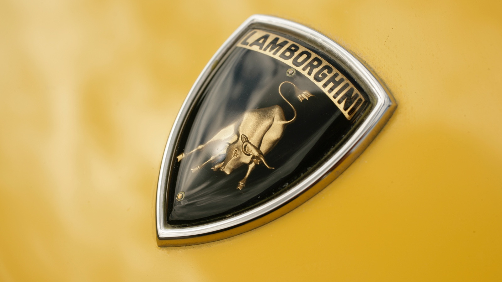 These are the 10 best car badges of all time