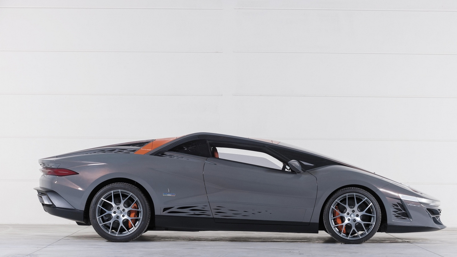 Two archive-fresh Bertone concept cars to be sold off