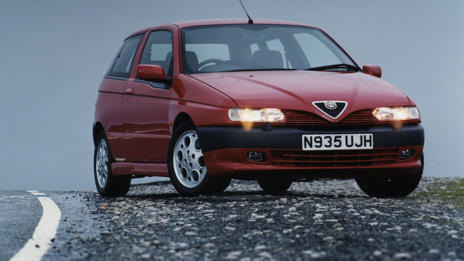 Top 10 hot hatches of the ‘90s