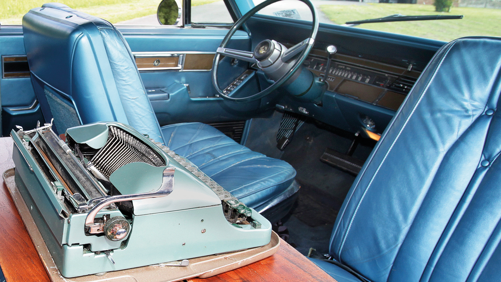This ‘60s barge was the perfect mobile office