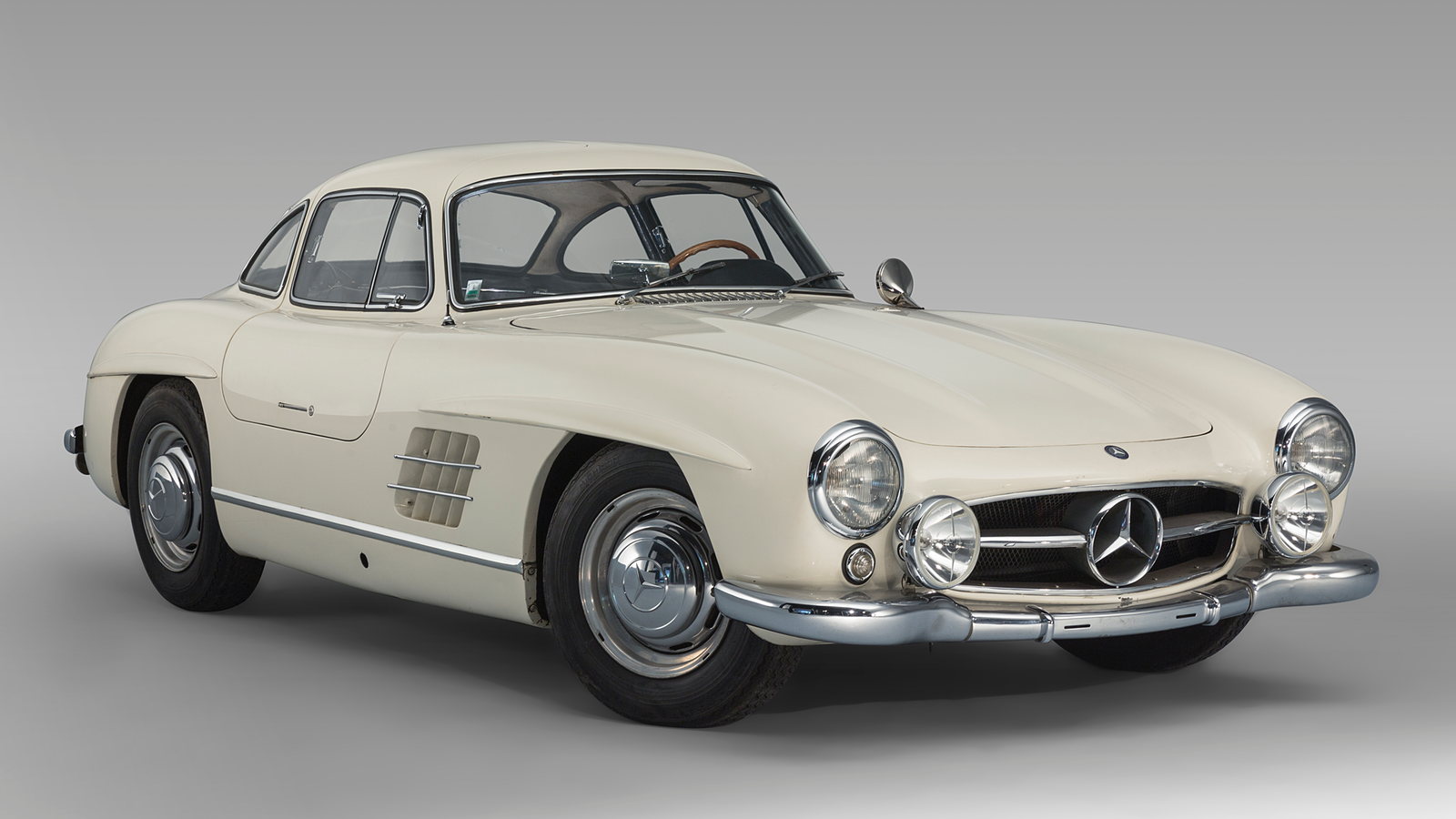 Pair of rare Mercedes leads €12.6m Le Mans Classic auction