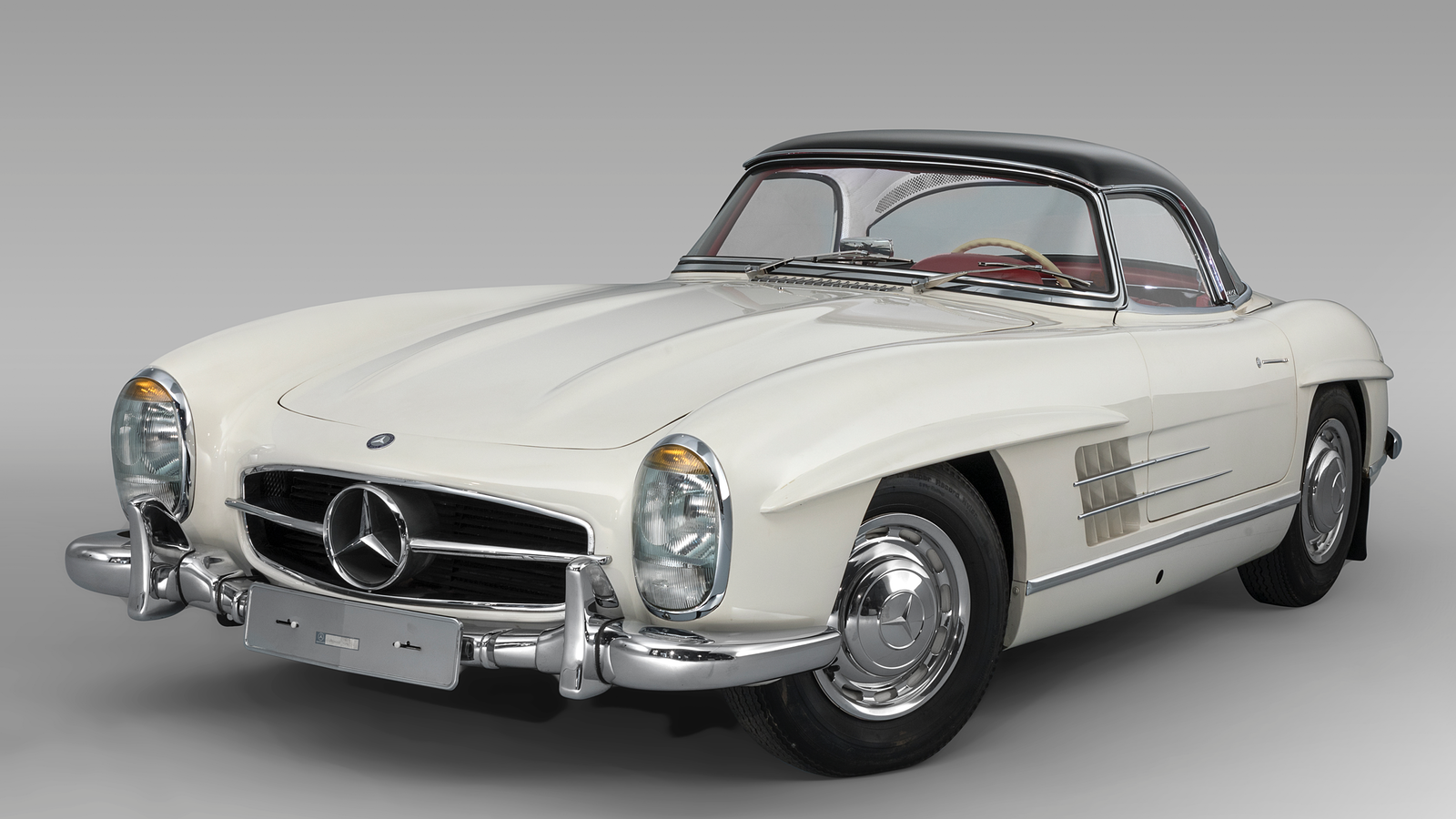 Pair of rare Mercedes leads €12.6m Le Mans Classic auction