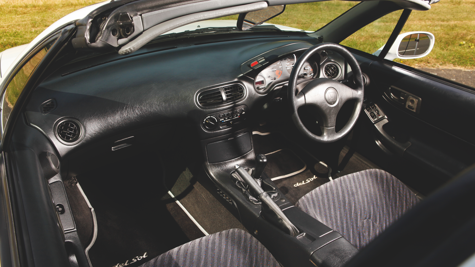 Ten of the best classic Targa top sports cars