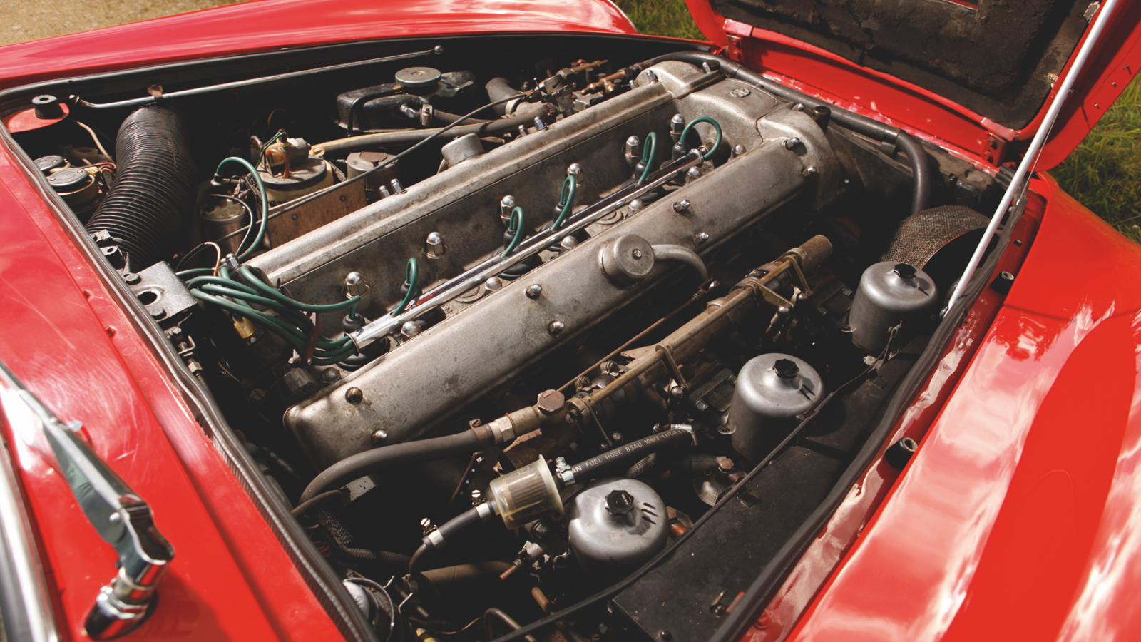 Sports cars for the family: classic GTs with four seats
